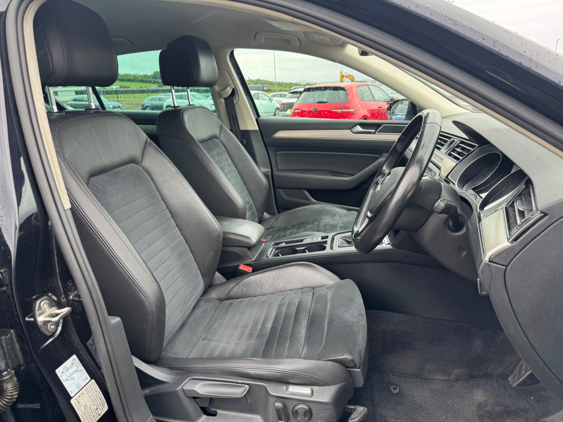Volkswagen Passat DIESEL SALOON in Derry / Londonderry