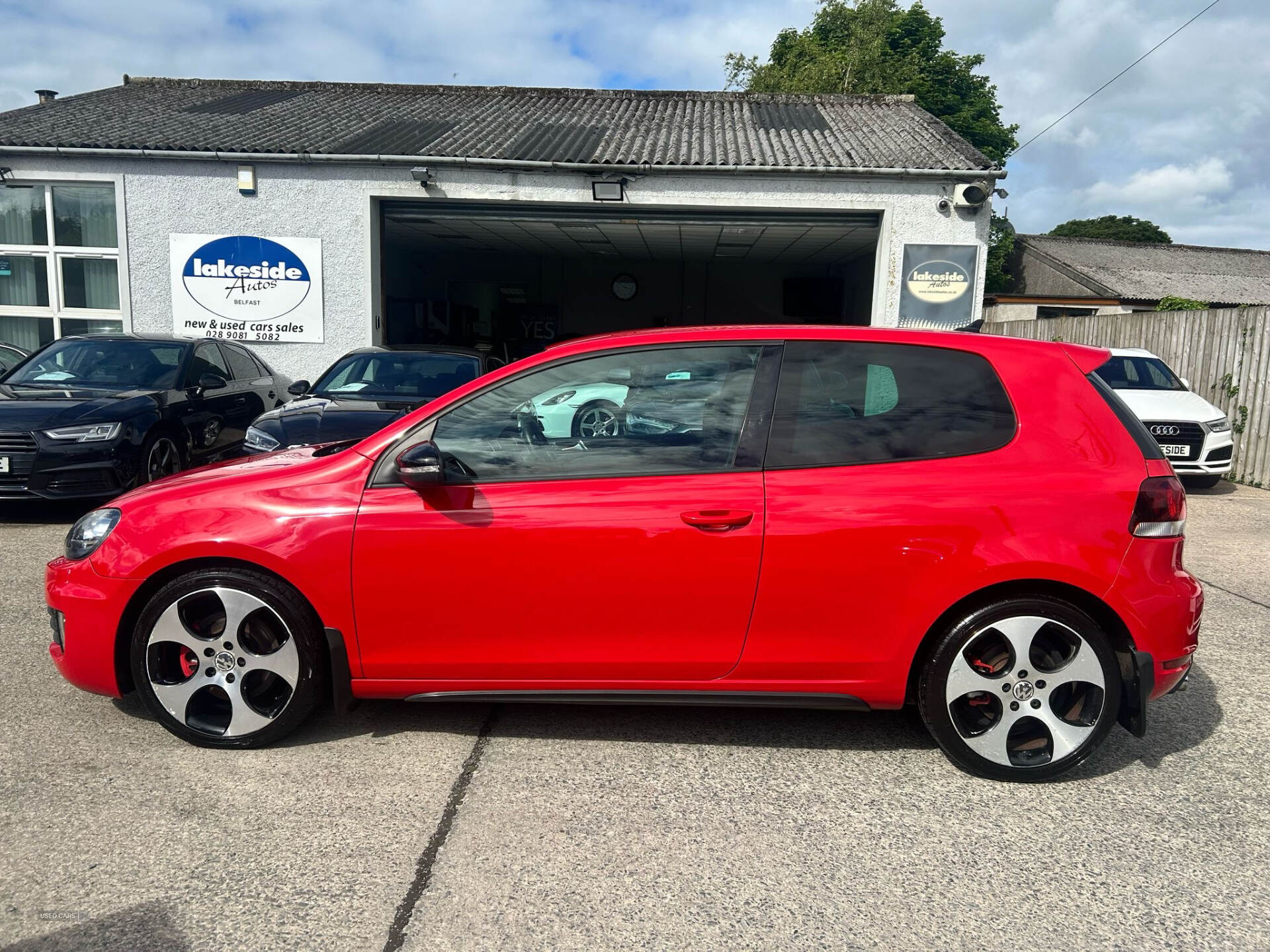 Volkswagen Golf HATCHBACK in Down