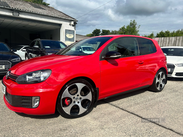 Volkswagen Golf HATCHBACK in Down