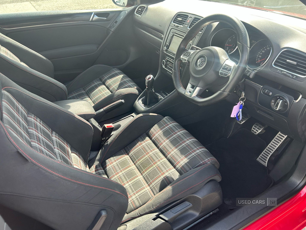 Volkswagen Golf HATCHBACK in Down