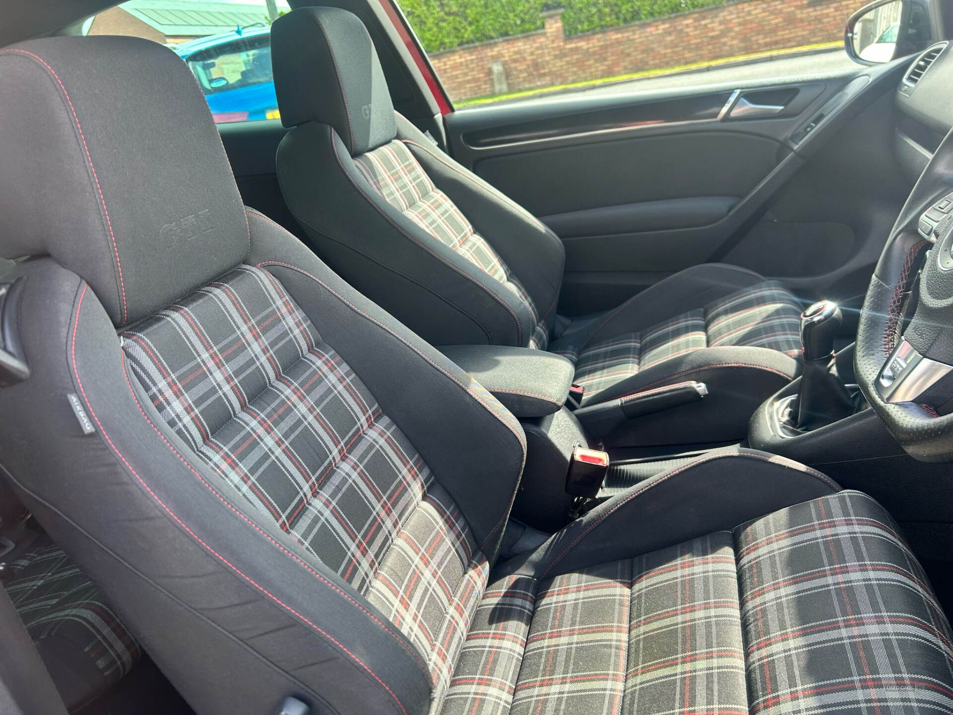 Volkswagen Golf HATCHBACK in Down