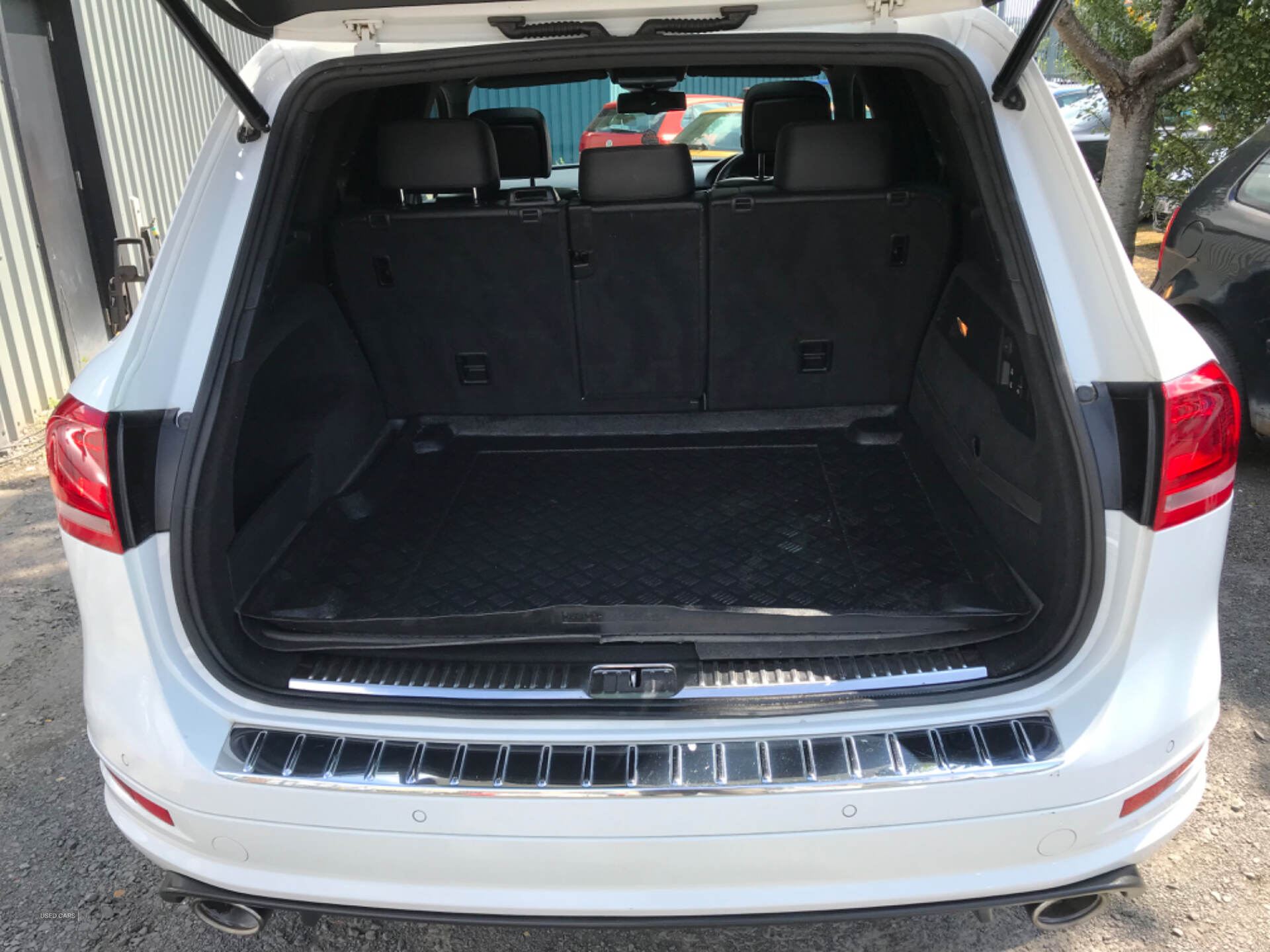 Volkswagen Touareg DIESEL ESTATE in Antrim