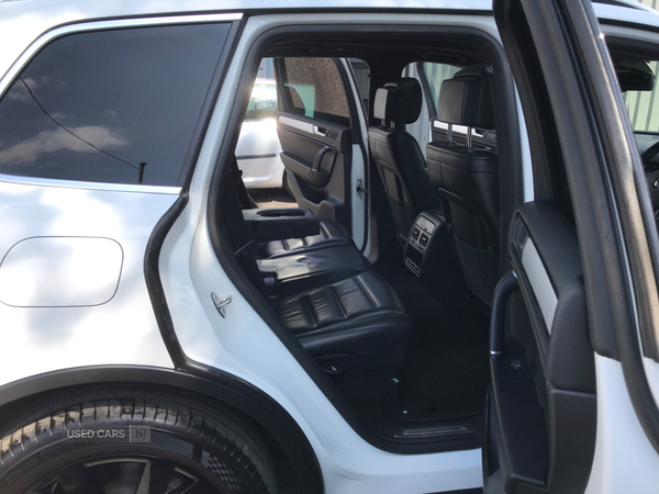 Volkswagen Touareg DIESEL ESTATE in Antrim