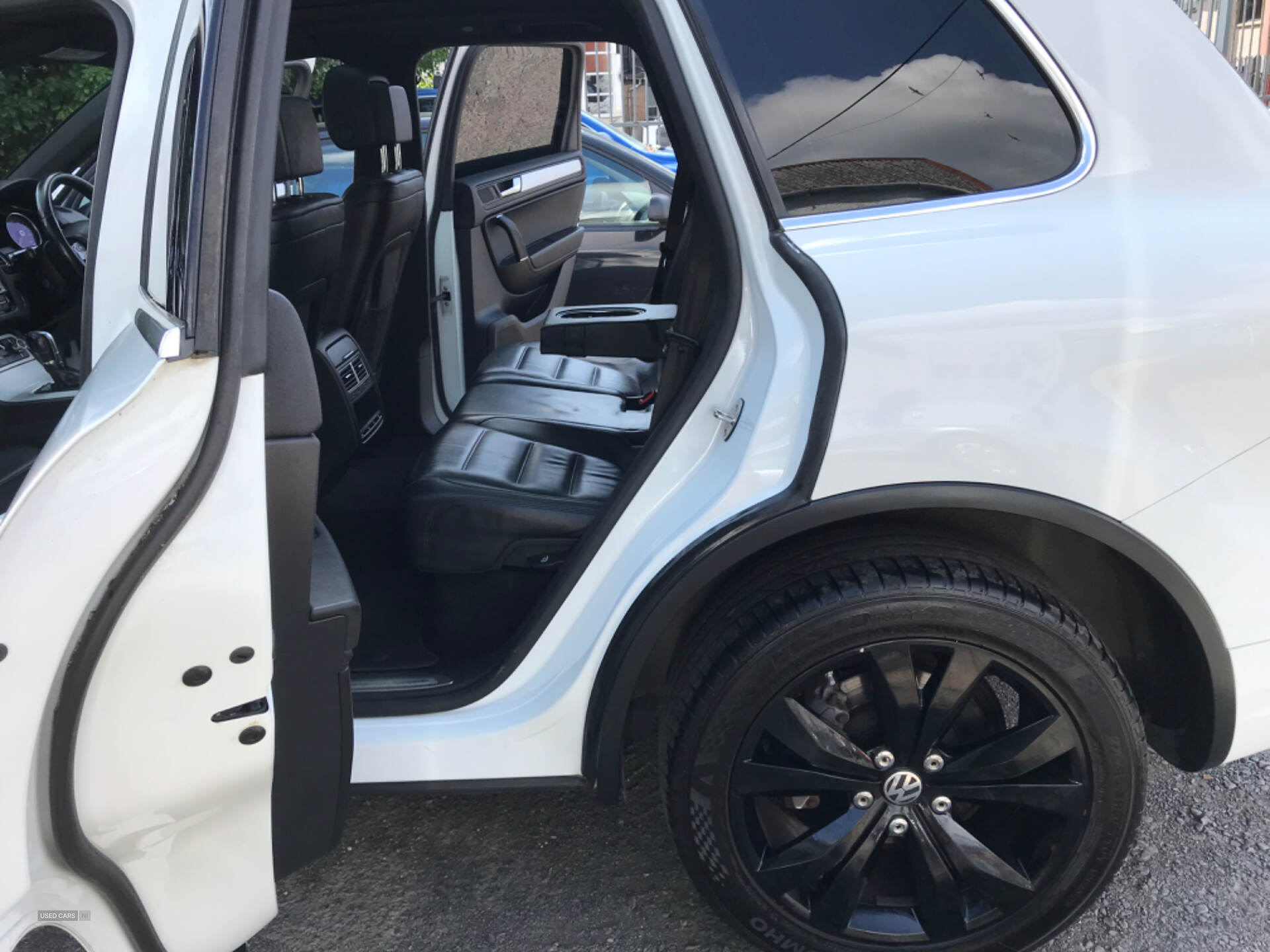 Volkswagen Touareg DIESEL ESTATE in Antrim