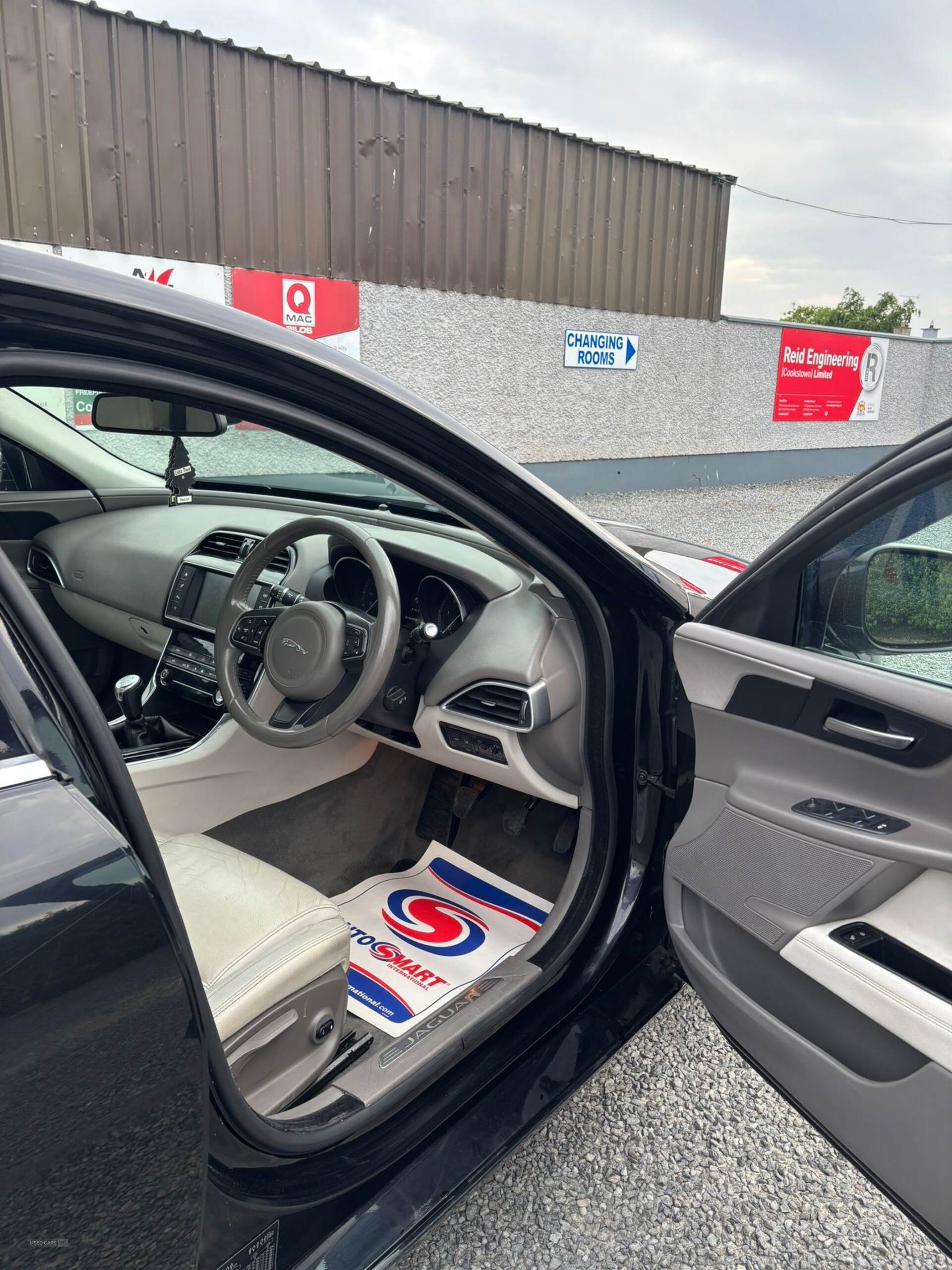 Dec 2015 Jaguar XE 2.0d [180] Prestige 4dr