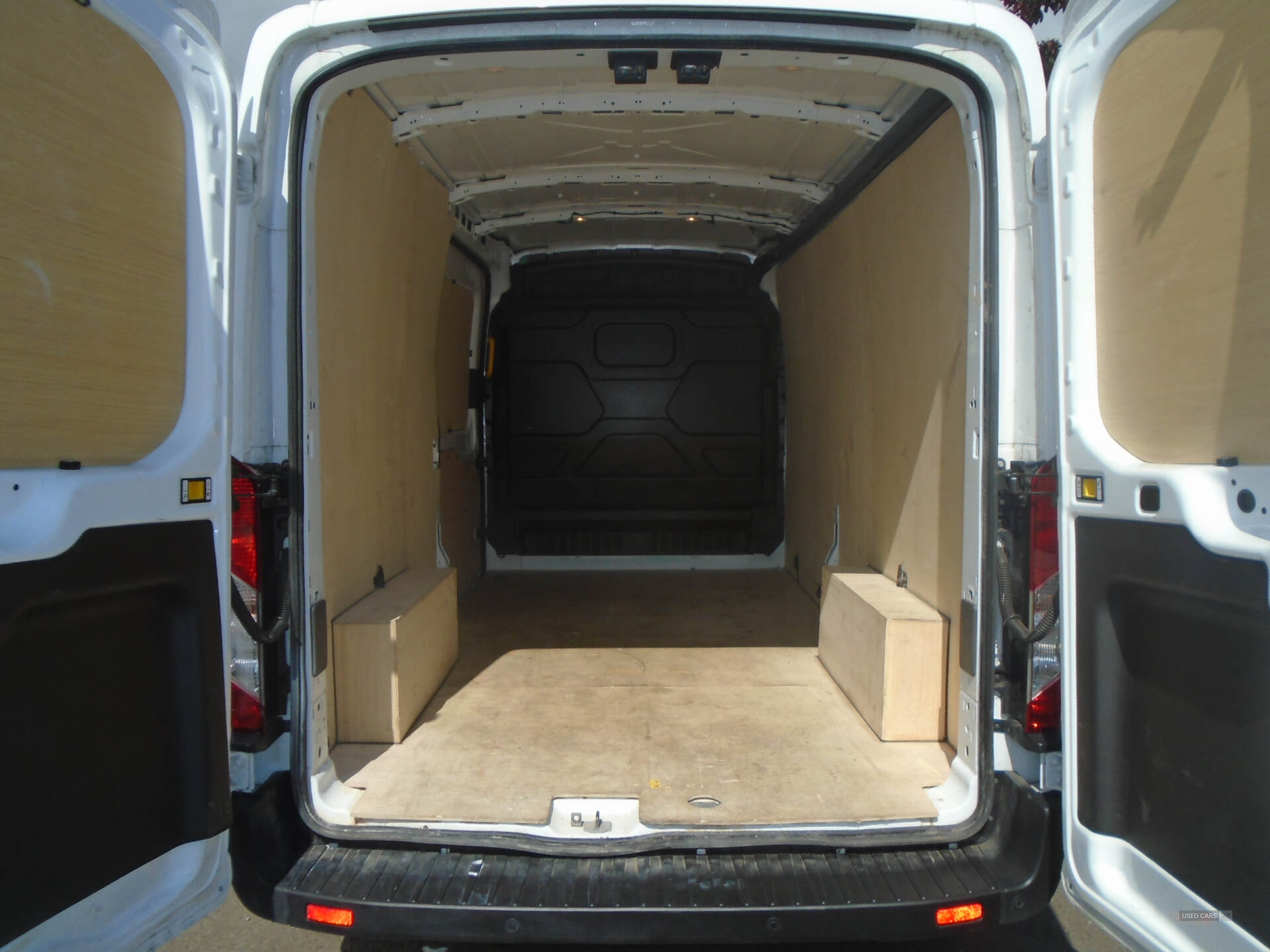 Aug 2022 Ford Transit 2.0 EcoBlue Hybrid 130ps H2 Leader Van