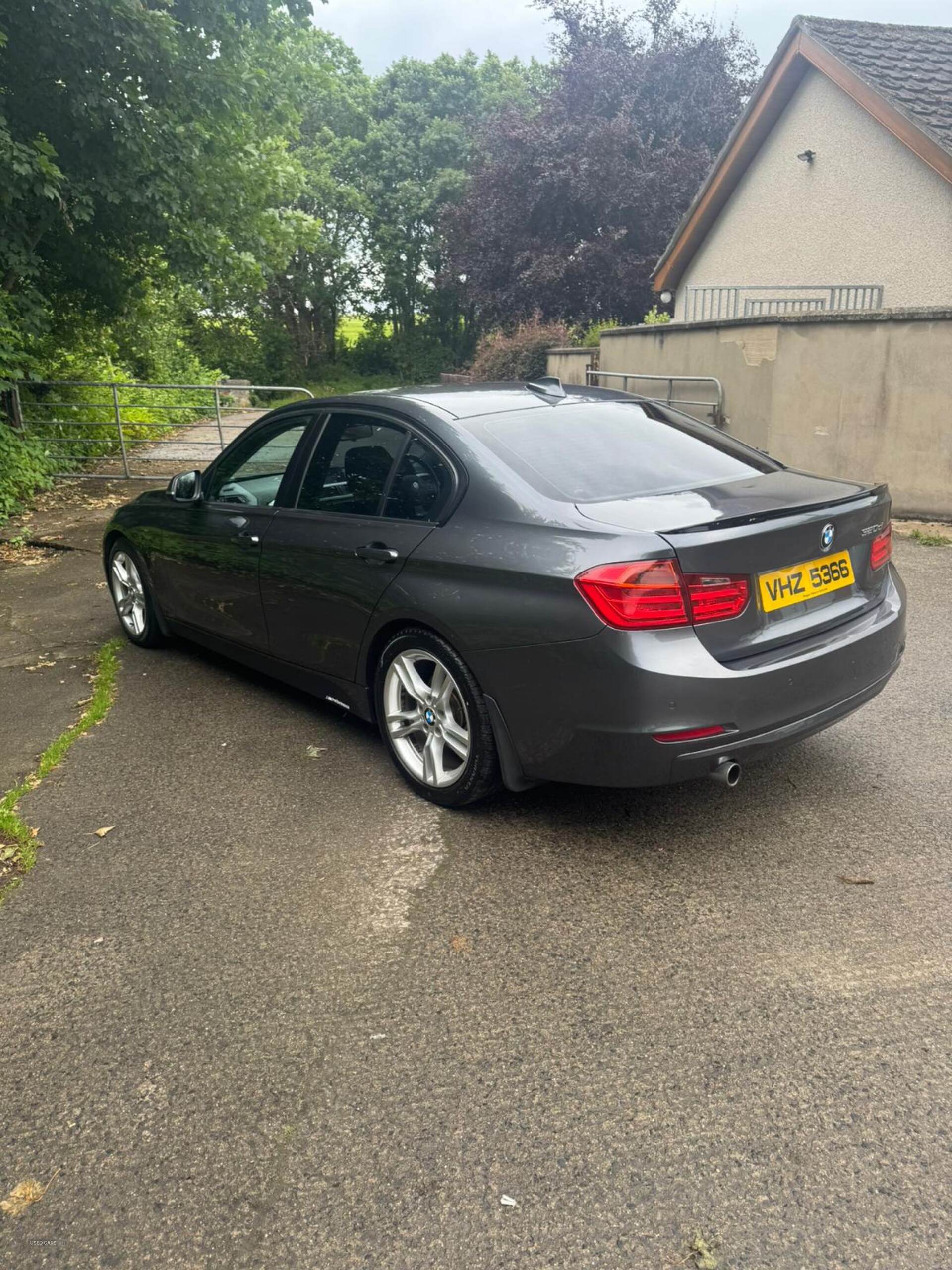 Apr 2013 BMW 3 Series 320d BluePerformance EfficientDynamics 4dr