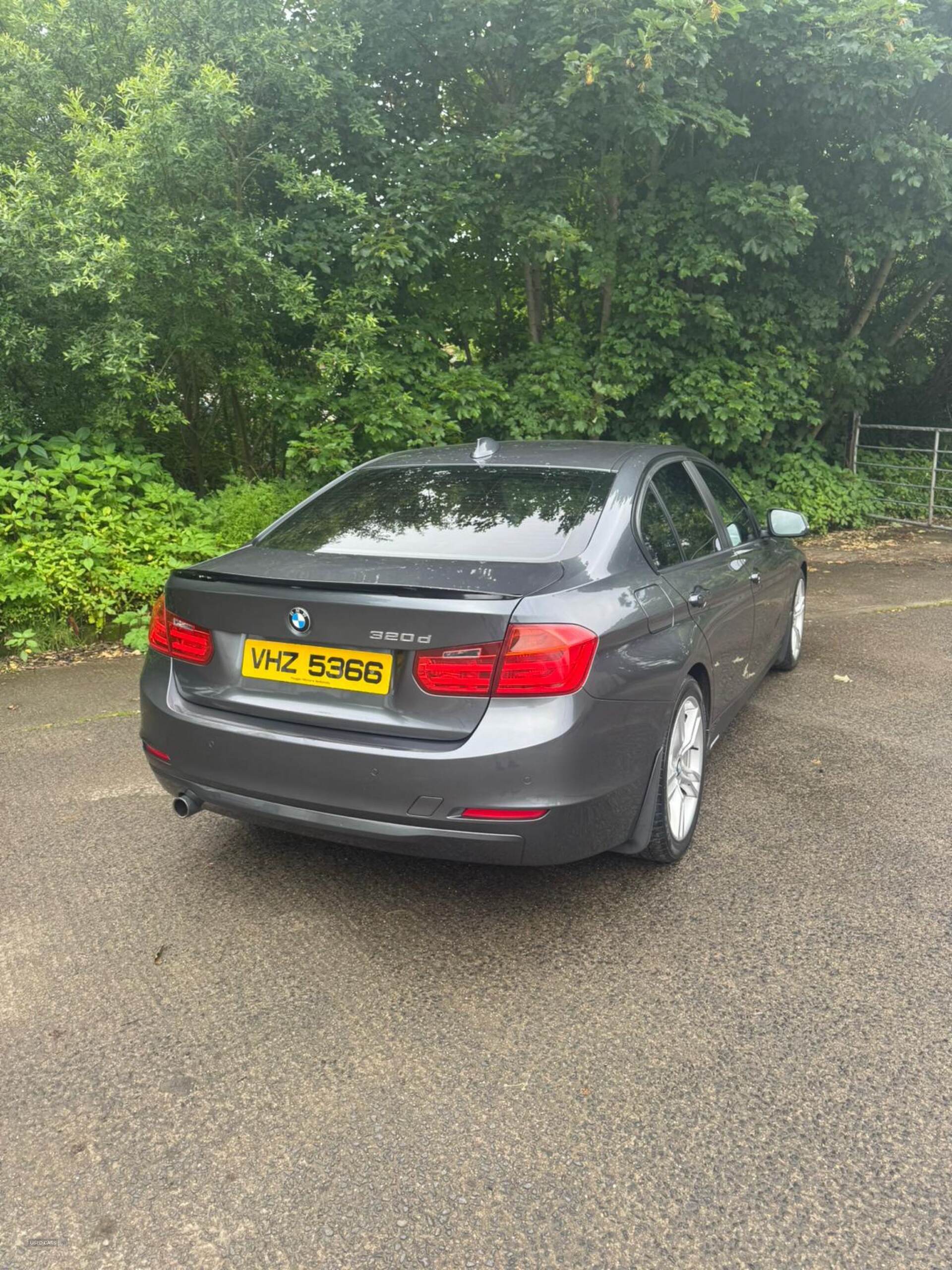 Apr 2013 BMW 3 Series 320d BluePerformance EfficientDynamics 4dr