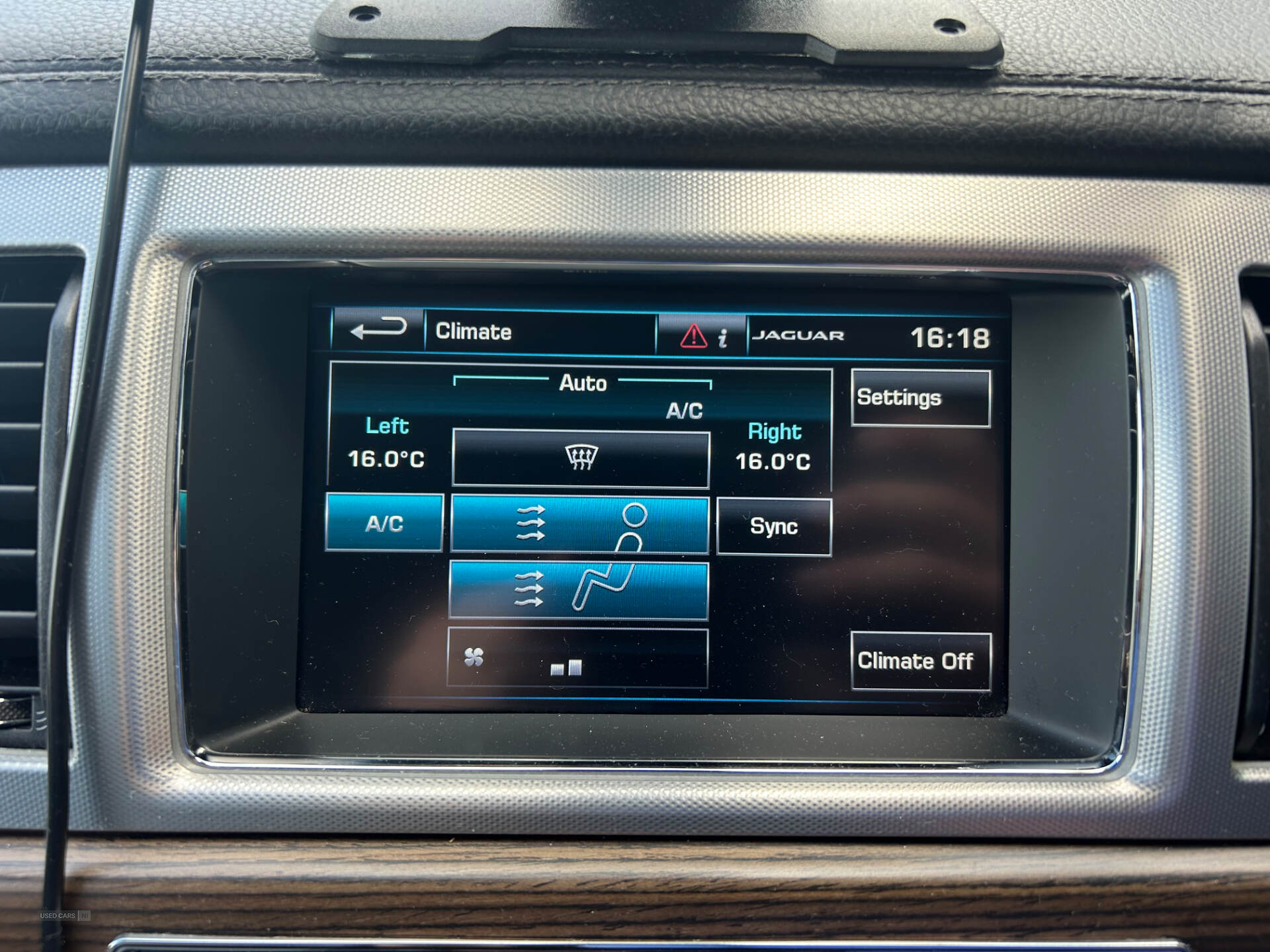 Apr 2014 Jaguar XF 2.2d [163] Luxury 4dr Auto