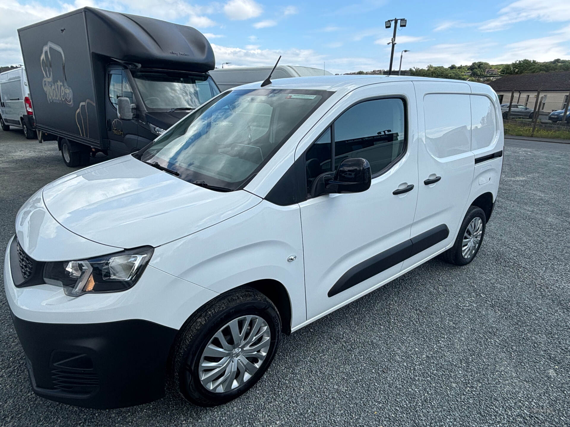 Peugeot Partner STANDARD DIESEL in Down
