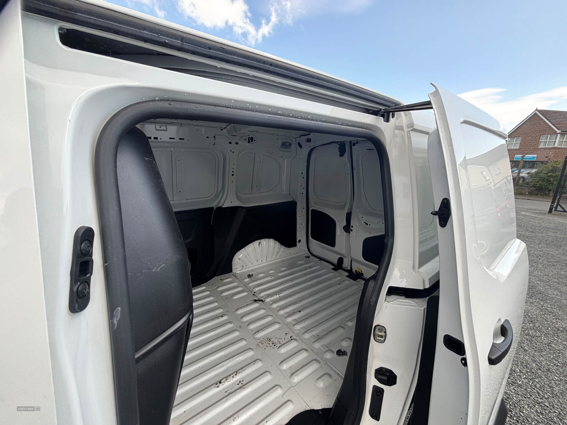 Peugeot Partner STANDARD DIESEL in Down