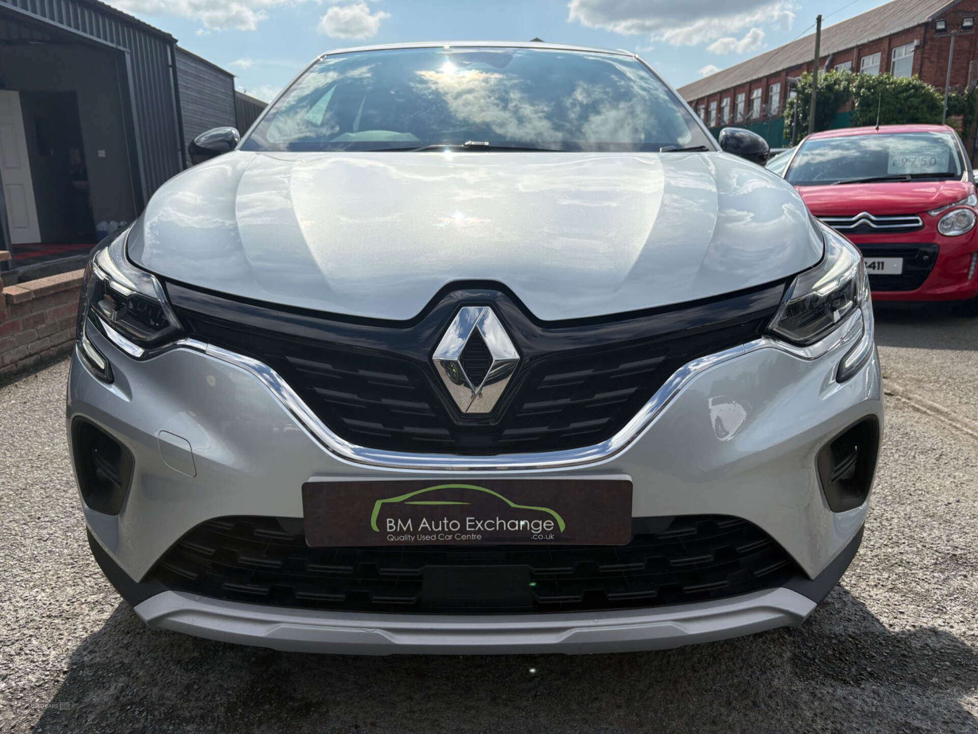 Renault Captur HATCHBACK in Down