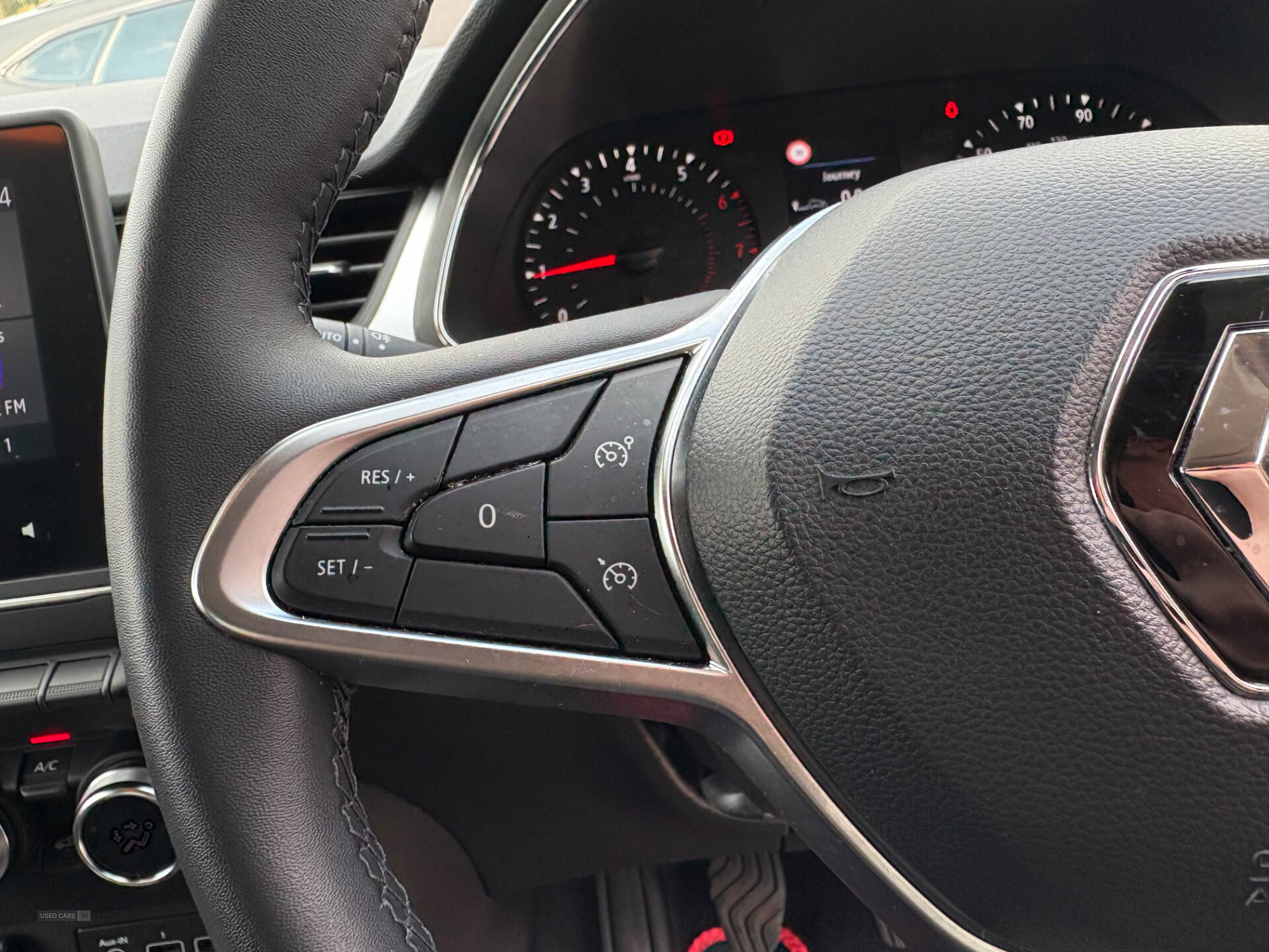 Renault Captur HATCHBACK in Down