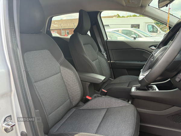 Renault Captur HATCHBACK in Down