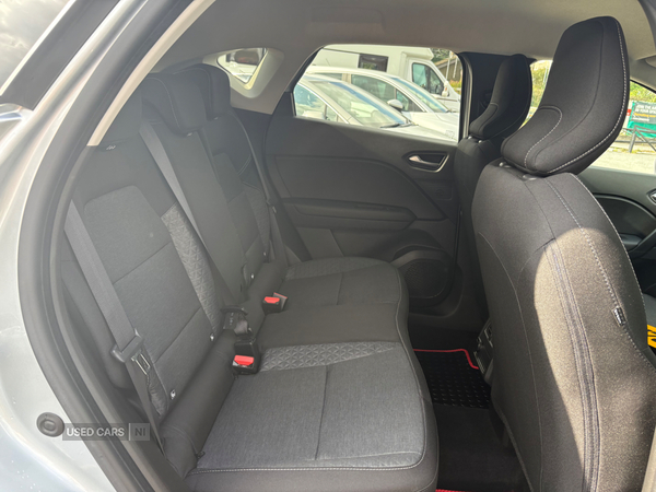 Renault Captur HATCHBACK in Down