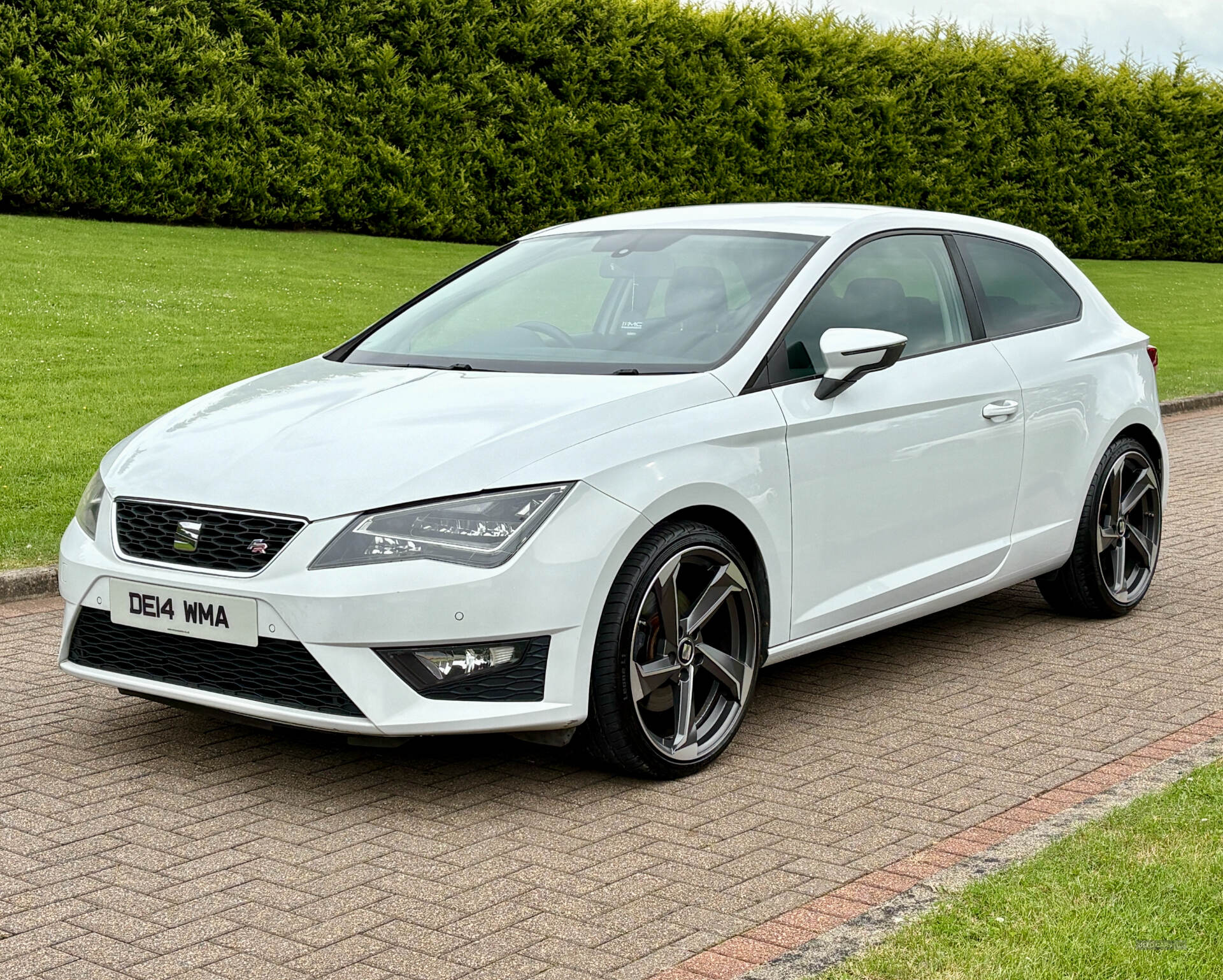 May 2014 Seat Leon 2.0 TDI 184 FR 3dr [Technology Pack]