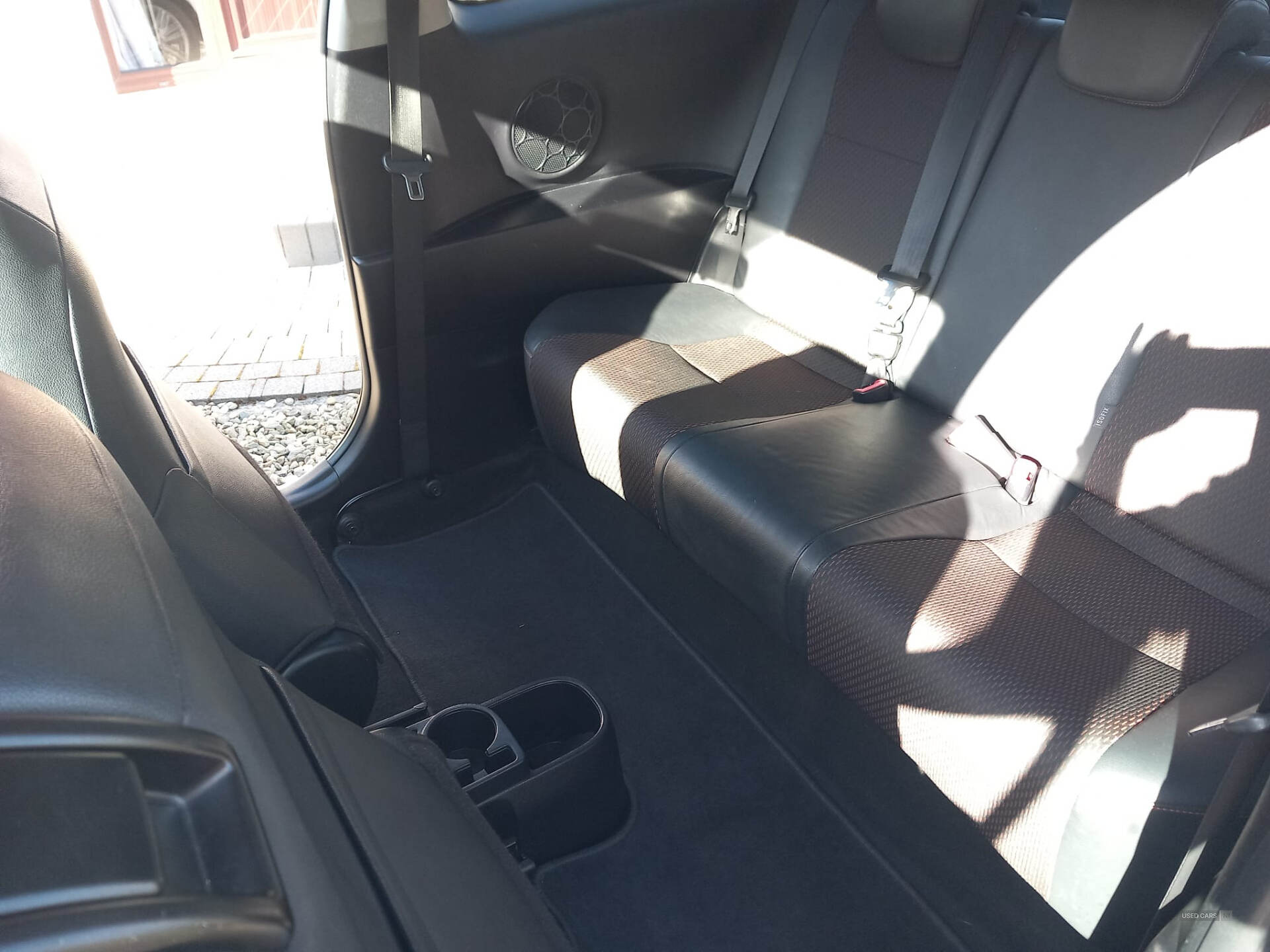 Mar 2013 Toyota Yaris 1.33 VVT-i SR 3dr