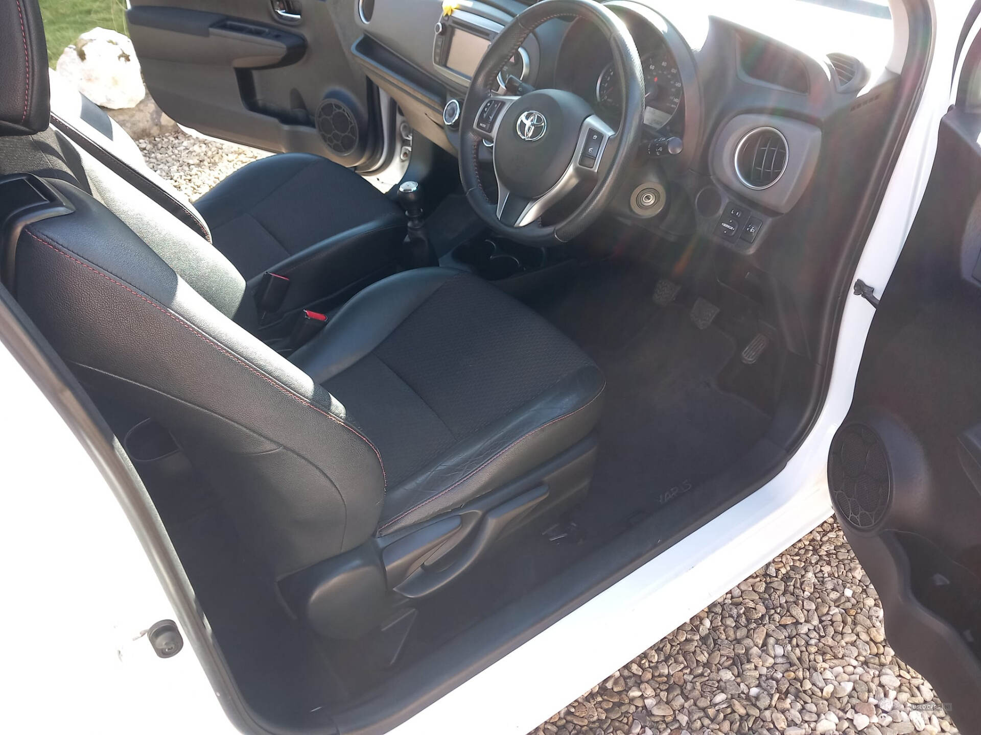 Mar 2013 Toyota Yaris 1.33 VVT-i SR 3dr
