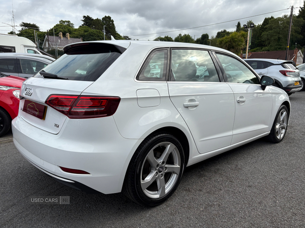 Audi A3 DIESEL SPORTBACK in Down