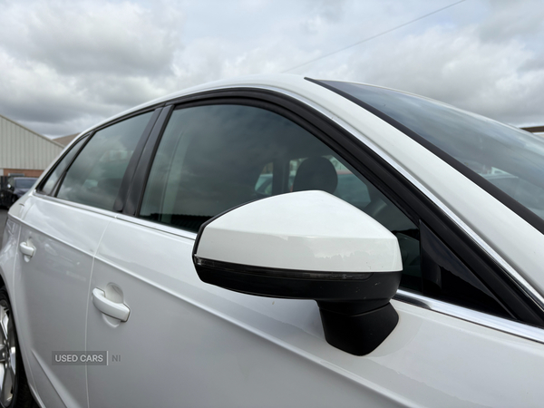 Audi A3 DIESEL SPORTBACK in Down
