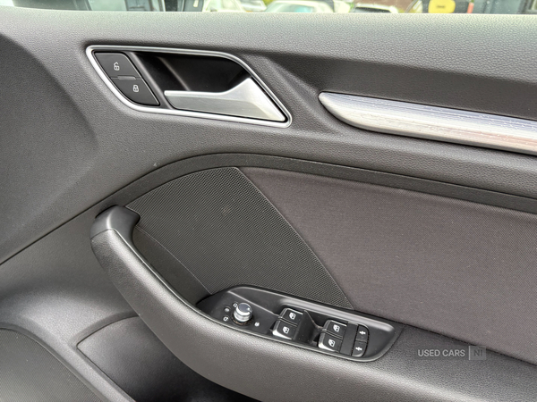 Audi A3 DIESEL SPORTBACK in Down