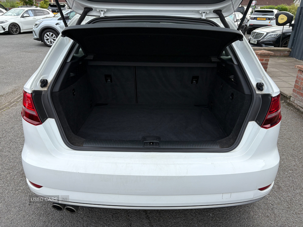 Audi A3 DIESEL SPORTBACK in Down