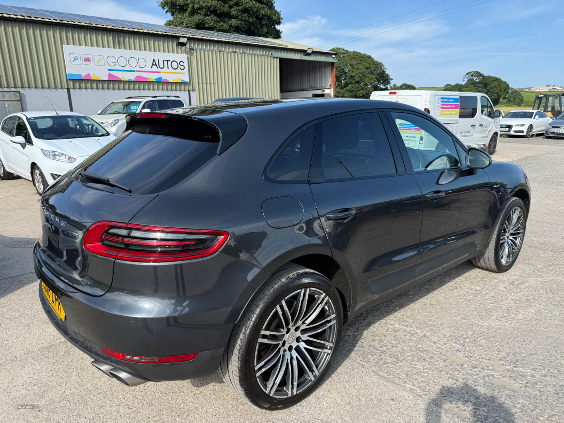 Apr 2016 Porsche Macan S Diesel 5dr PDK