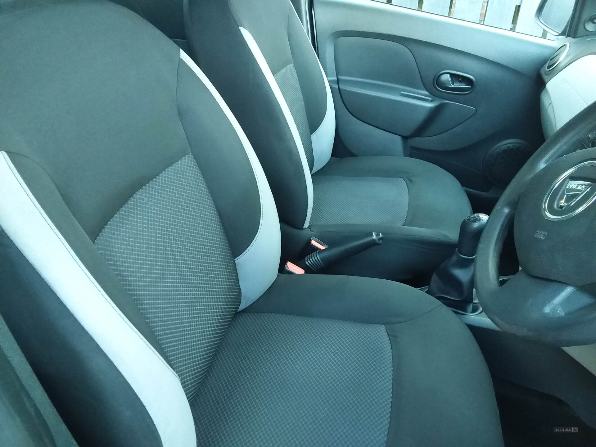 Jan 2014 Dacia Sandero 1.2 16V Ambiance 5dr
