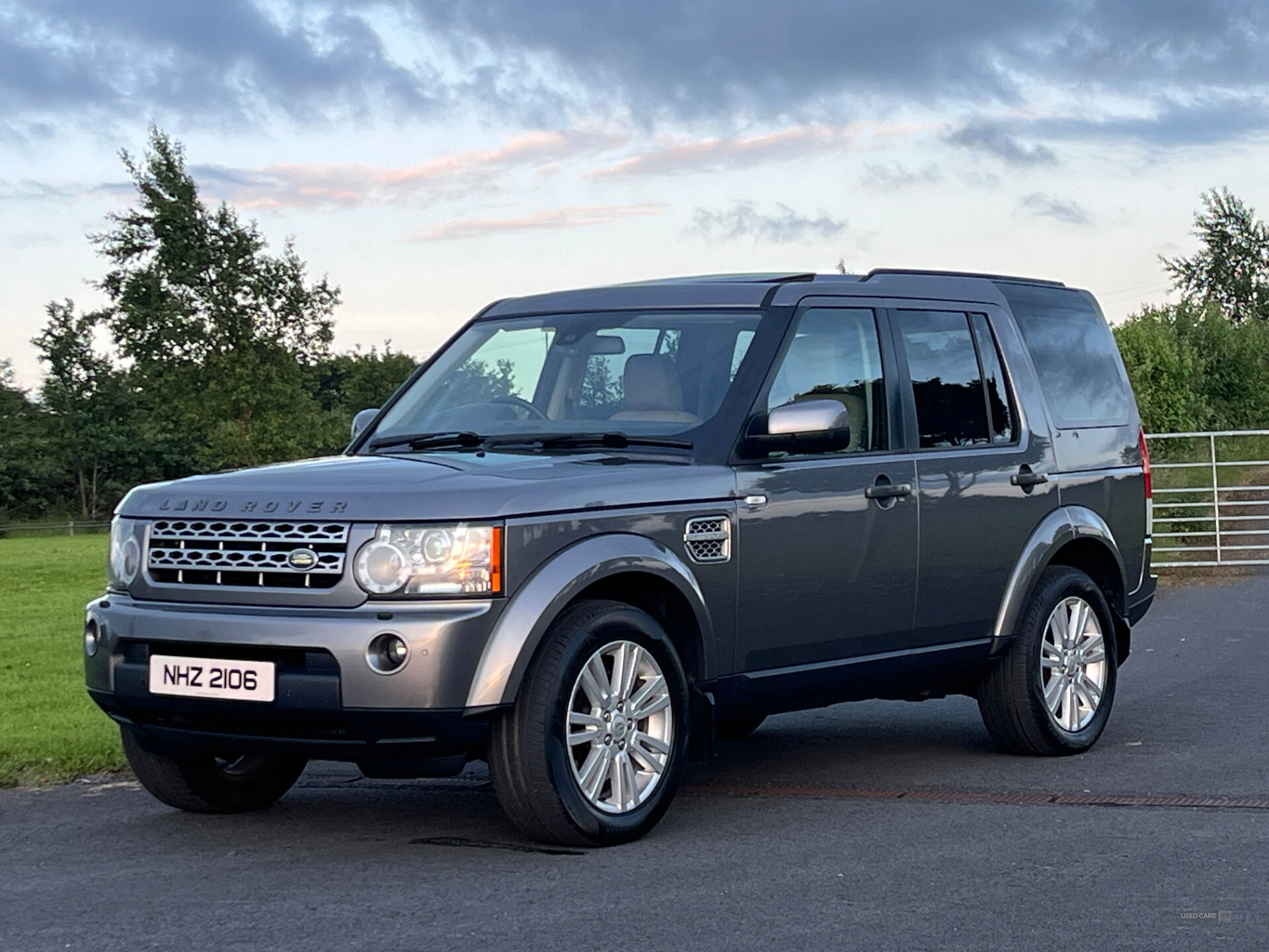 Jun 2010 Land Rover Discovery 3.0 TDV6 HSE 5dr Auto