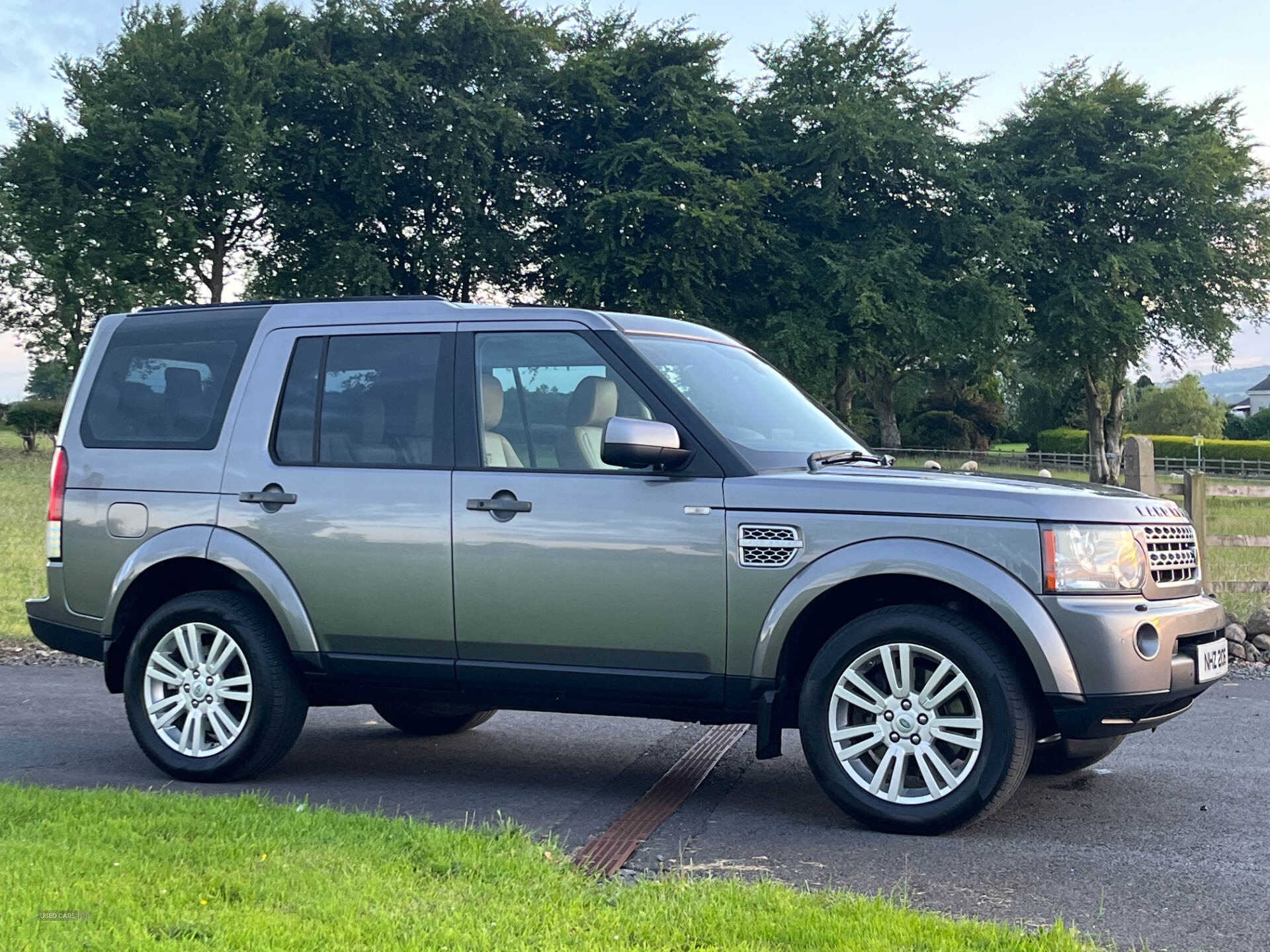 Jun 2010 Land Rover Discovery 3.0 TDV6 HSE 5dr Auto