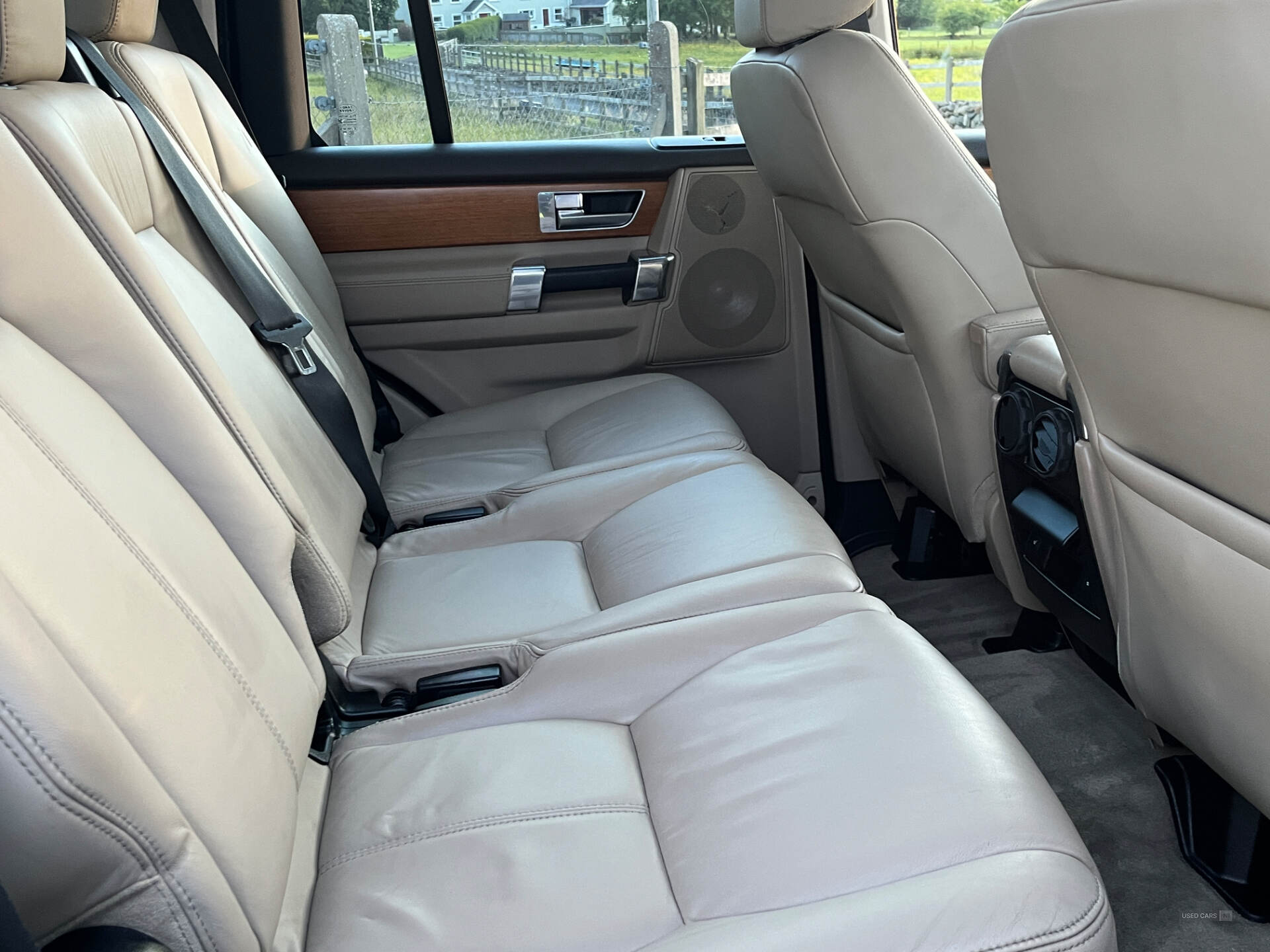 Jun 2010 Land Rover Discovery 3.0 TDV6 HSE 5dr Auto