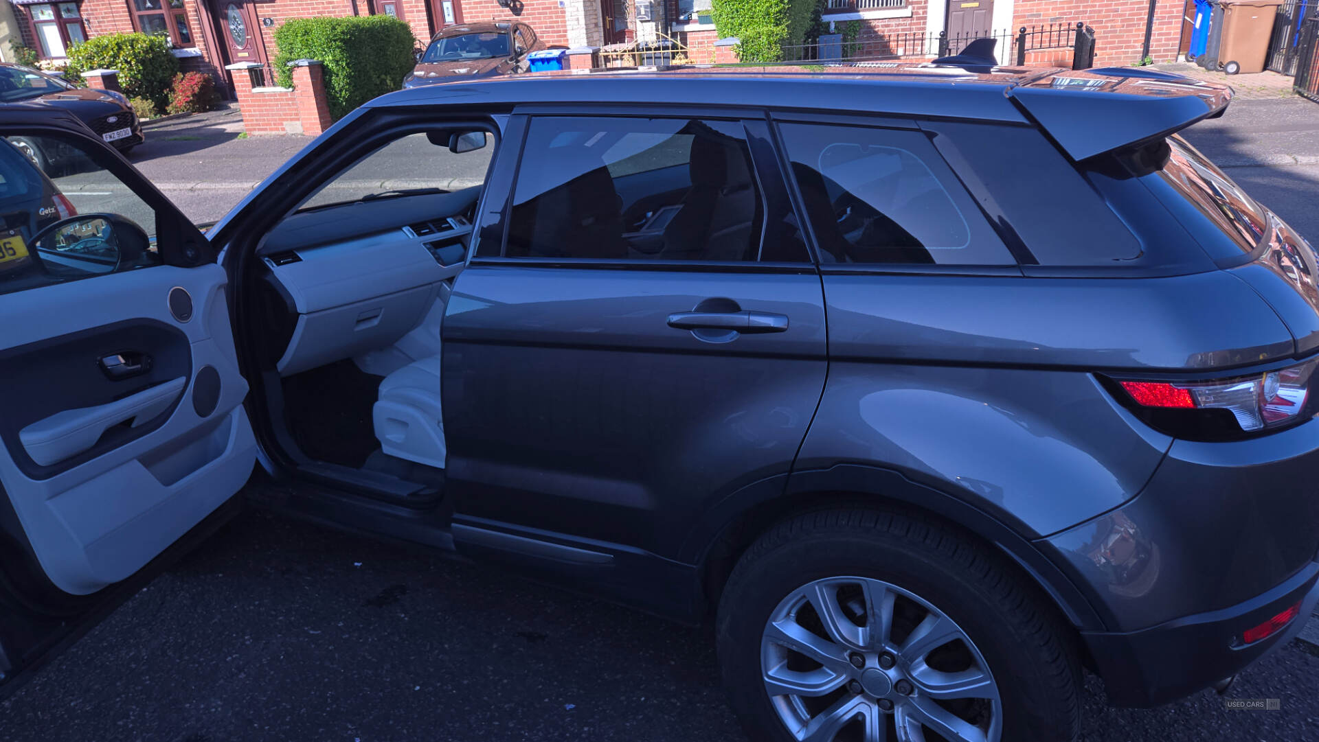 Apr 2015 Land Rover Range Rover Evoque 2.2 eD4 Pure 5dr [Tech Pack] 2WD