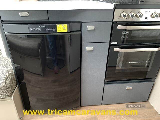 2016 Sterling Eccles 565/4, Twin Fixed Beds