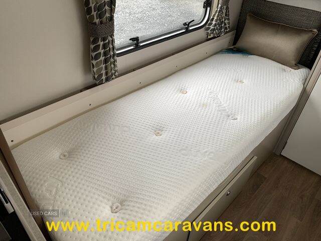 2016 Sterling Eccles 565/4, Twin Fixed Beds