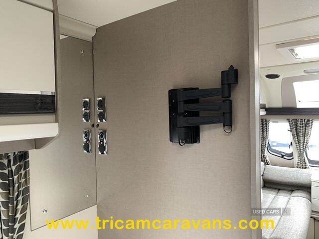 2016 Sterling Eccles 565/4, Twin Fixed Beds
