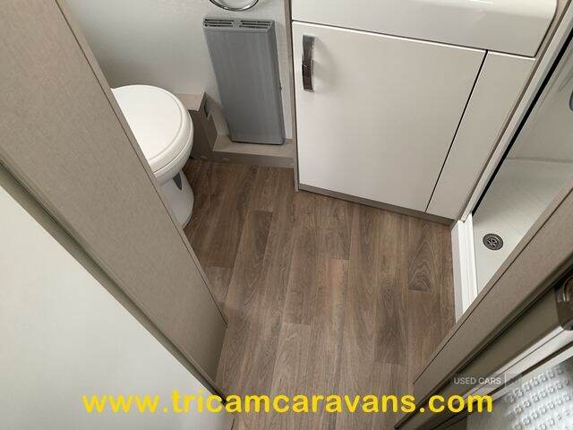2016 Sterling Eccles 565/4, Twin Fixed Beds