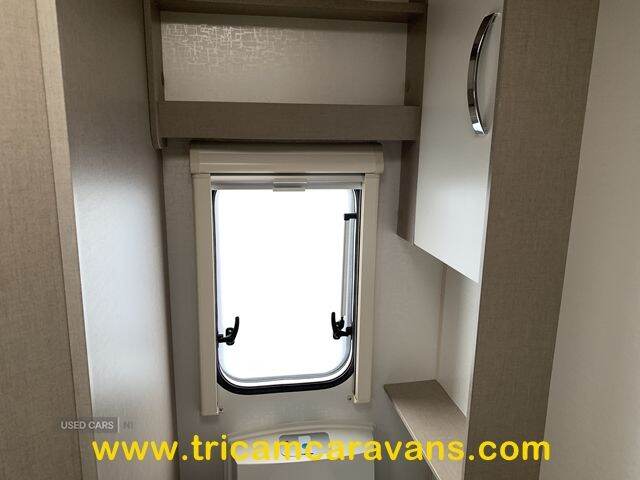 2016 Sterling Eccles 565/4, Twin Fixed Beds
