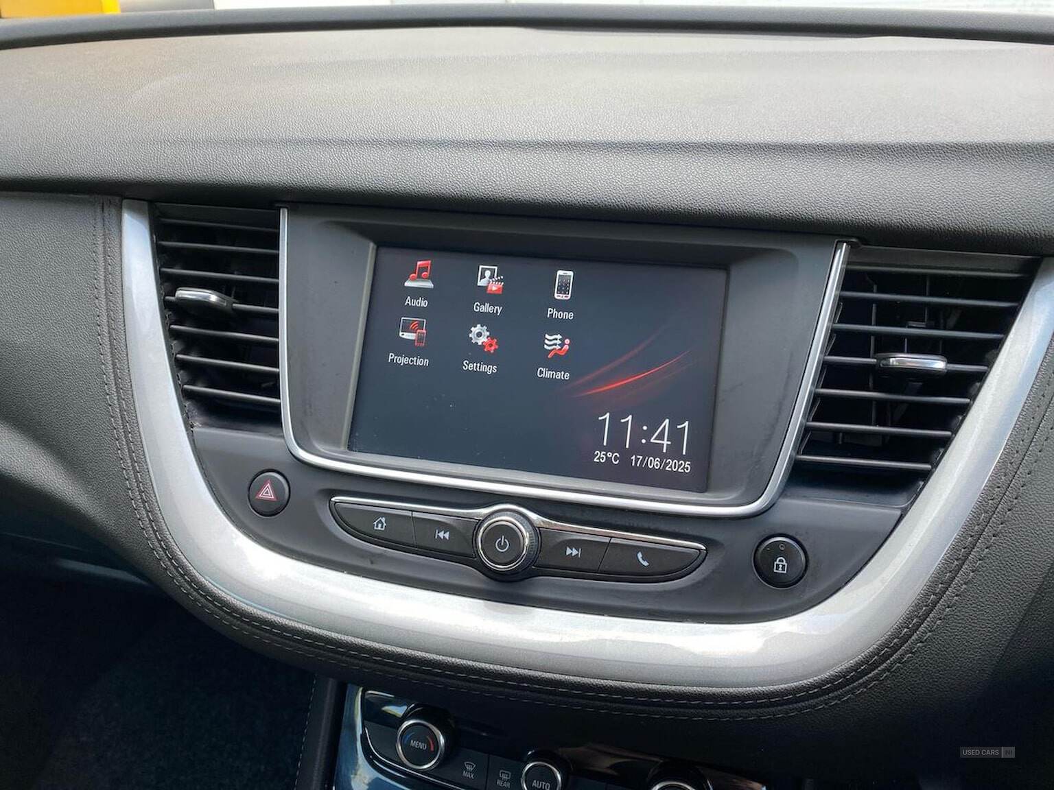 Oct 2018 Vauxhall Grandland X 1.2 Turbo Se 5Dr