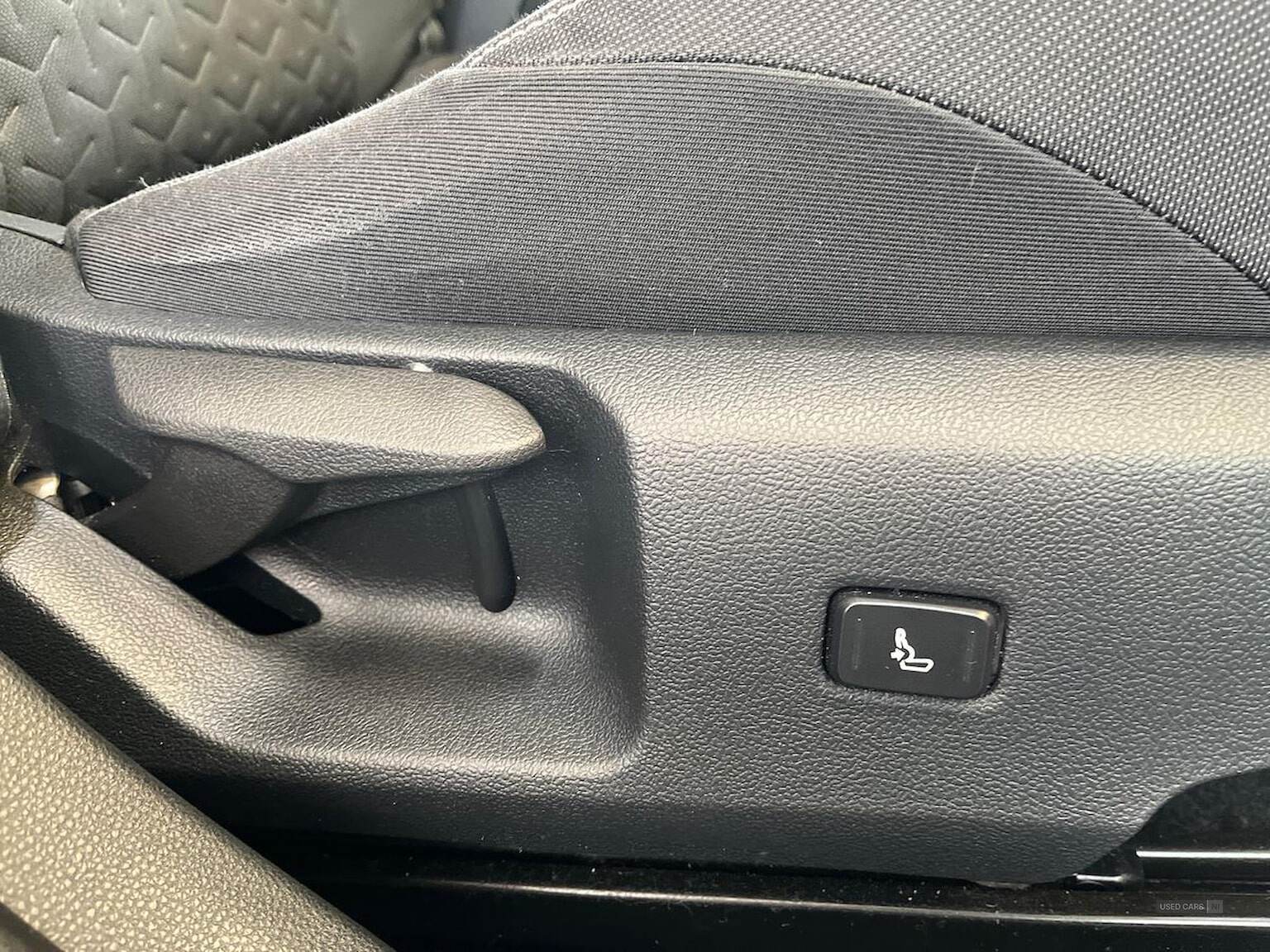 Jun 2019 Toyota Corolla 1.8 Vvt-I Hybrid Design 5Dr Cvt