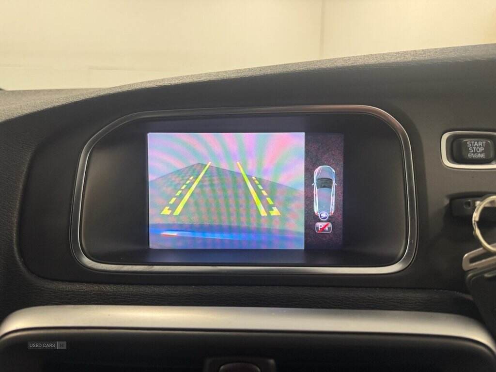 Oct 2018 Volvo V40 T2 [122] R DESIGN Nav Plus 5dr