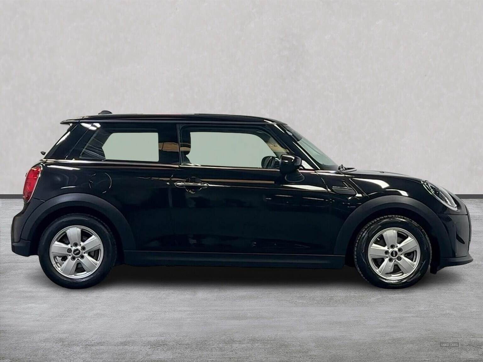 Apr 2022 MINI HATCHBACK 1.5 Cooper Classic 3Dr Auto