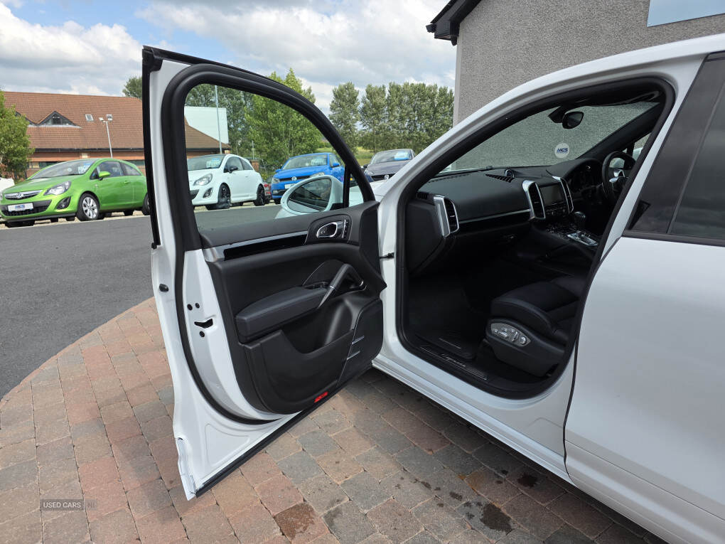 Mar 2015 Porsche Cayenne Diesel 5dr Tiptronic S