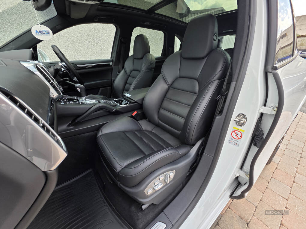 Mar 2015 Porsche Cayenne Diesel 5dr Tiptronic S