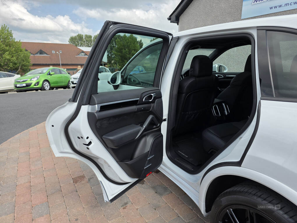 Mar 2015 Porsche Cayenne Diesel 5dr Tiptronic S