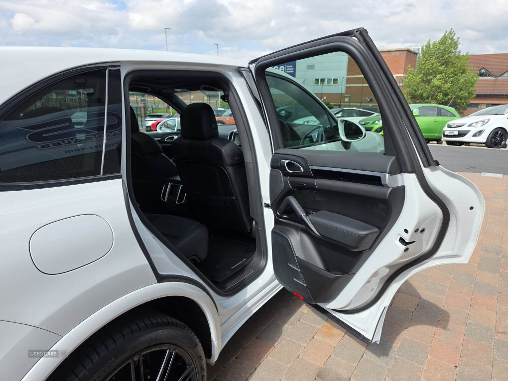 Mar 2015 Porsche Cayenne Diesel 5dr Tiptronic S