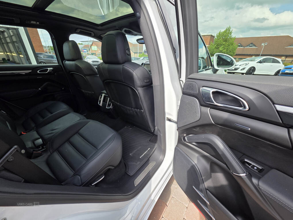Mar 2015 Porsche Cayenne Diesel 5dr Tiptronic S