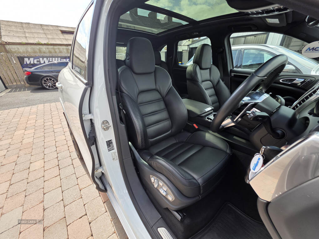 Mar 2015 Porsche Cayenne Diesel 5dr Tiptronic S