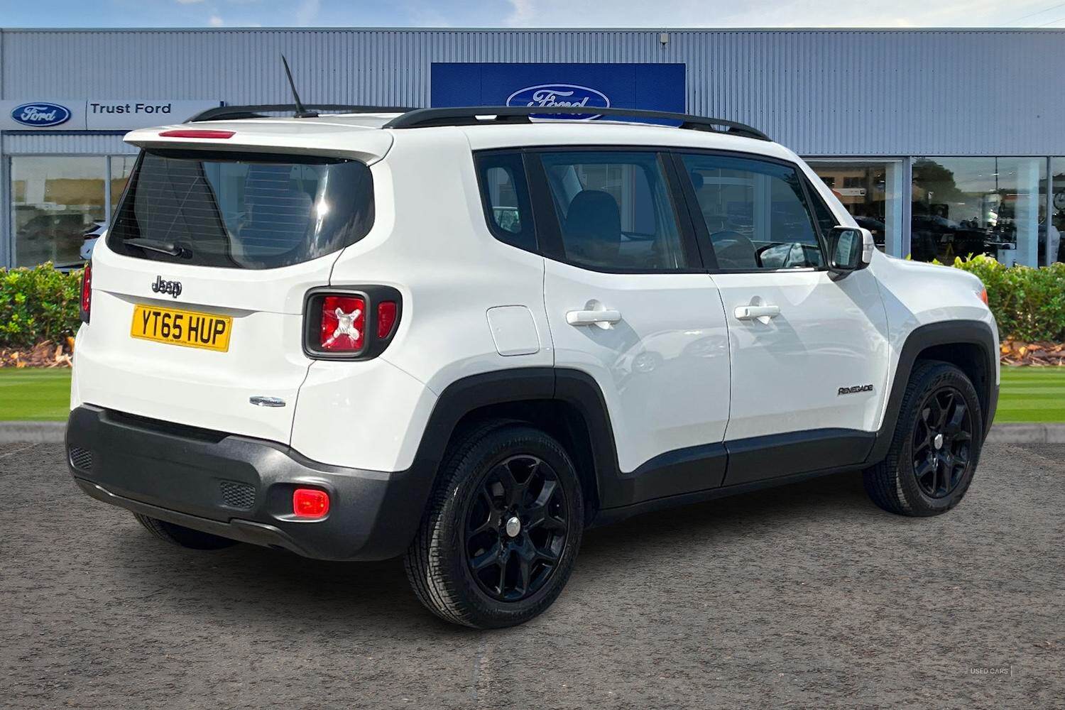 Sep 2015 Jeep Renegade 1.4 Multiair Longitude 5dr