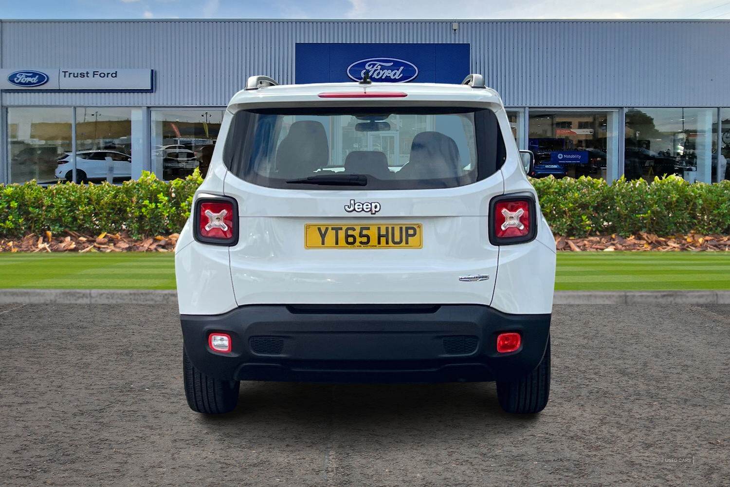 Sep 2015 Jeep Renegade 1.4 Multiair Longitude 5dr