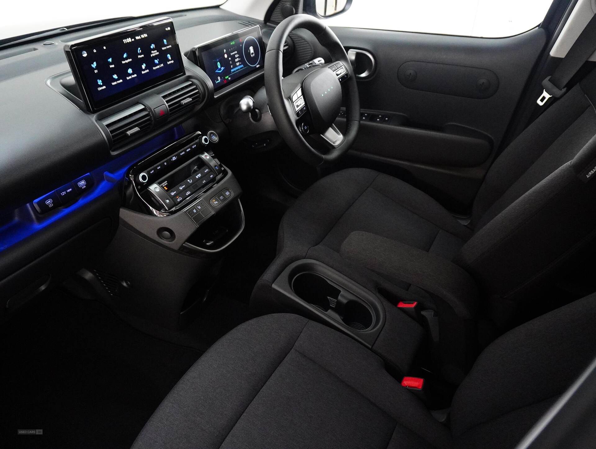  2025 Hyundai  INSTER Long Range 49kWh 02 SUV 5dr Electric Auto (115 ps)